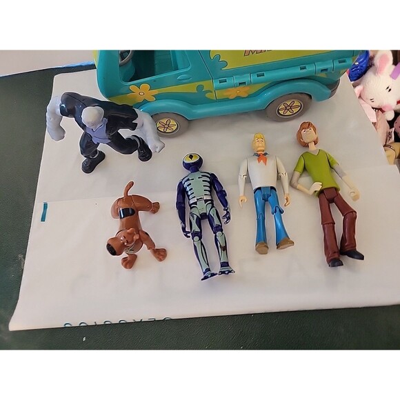 Scooby Doo The Mystery Machine Van Lot Figures Monsters villains Fred Shaggy - Picture 3 of 8